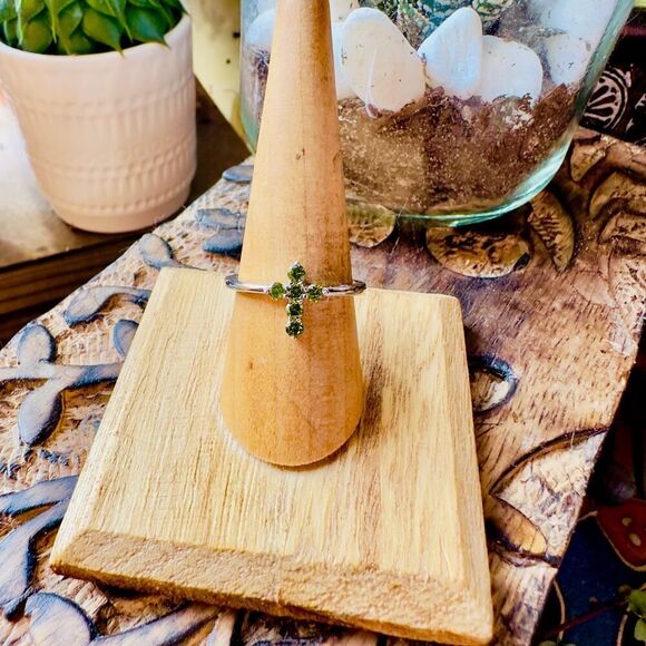 Sterling Silver Cross Green CZ Ring - Picture 4 of 7